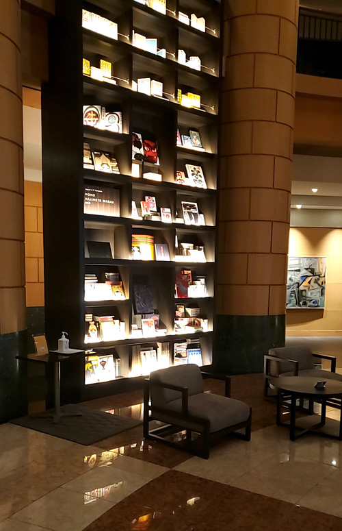 the_basics_FUKUOKAロビー3